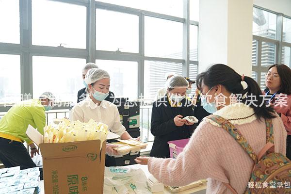 團(tuán)膳定制服務(wù)，為您提供優(yōu)質(zhì)飲食解決方案