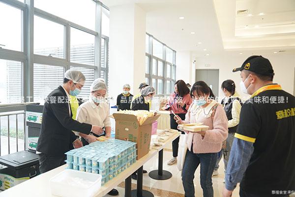 成都員工餐快餐配送公司哪里好？品質(zhì)優(yōu)良服務(wù)高效，讓您的午餐更加美味和便捷！