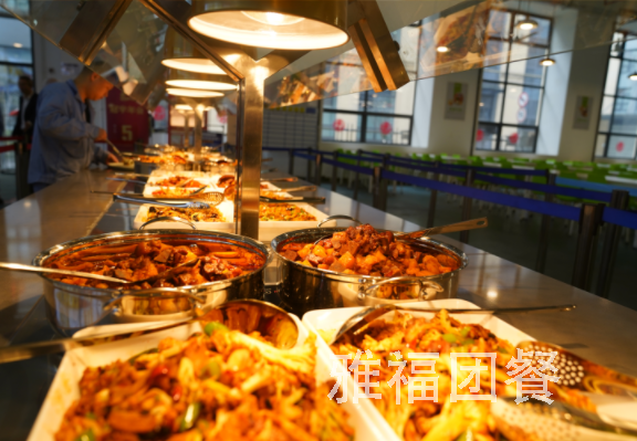 自貢食堂承包：為員工餐桌添彩，為企業(yè)管理減負(fù)